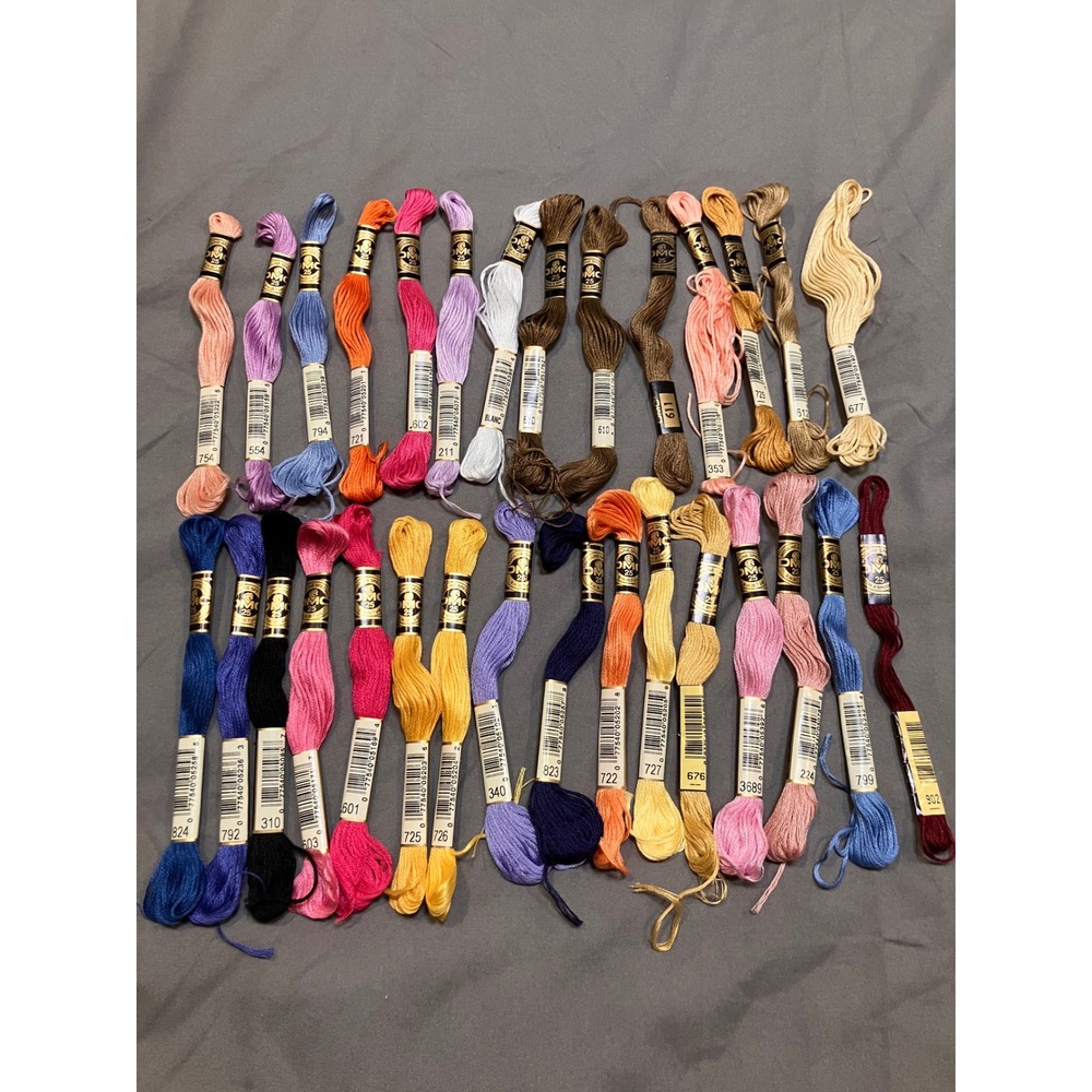 DMC Embroidery Floss Lot 30 Skeins Multicolor Cotton 25 Six Strand Thread